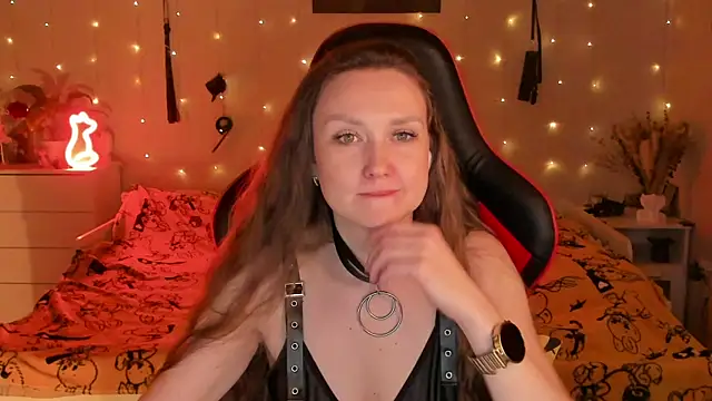 desperatehousewife   online show from 09/16/25, 06:20