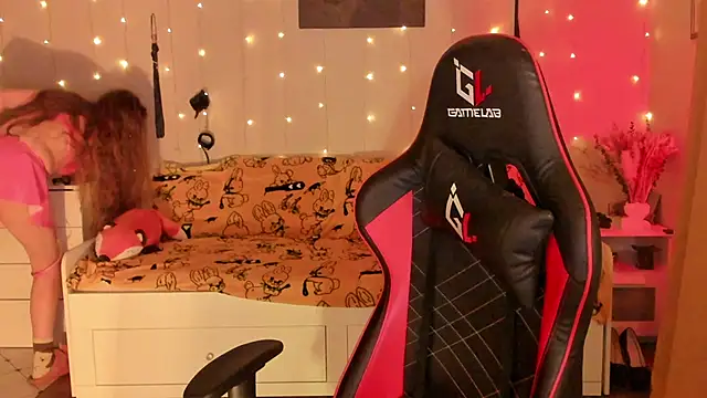 desperatehousewife   online show from 10/04/25, 04:16