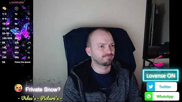 Snapshot of RealManHaveHairy chatting on 05/18/26, 05:30 RealManHaveHairy online show from 05/18/26, 05:30