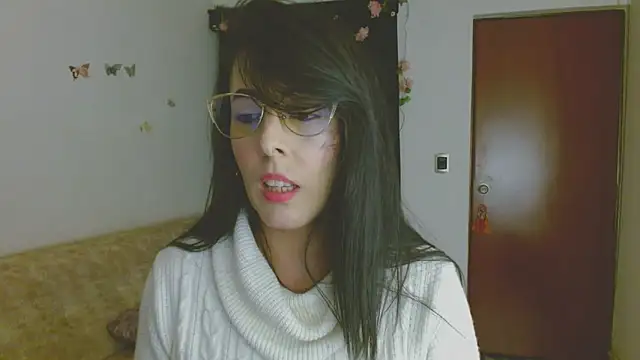 Snapshot of ella_peck chatting on 04/29/26, 05:11 ella peck online show from 04/29/26, 05:11