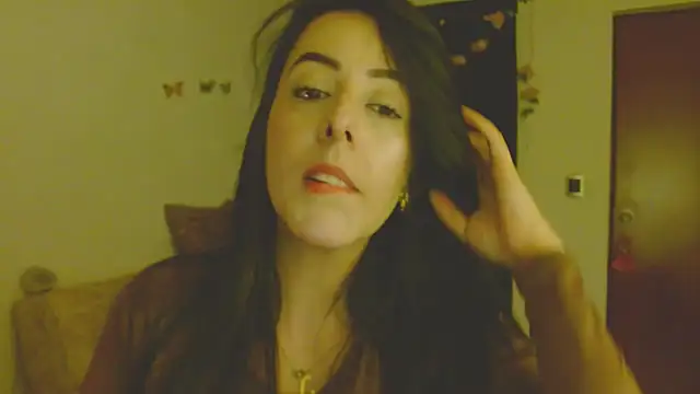 Snapshot of ella_peck chatting on 05/21/26, 03:46 ella peck online show from 05/21/26, 03:46