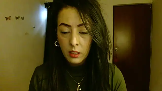 Snapshot of ella_peck chatting on 06/16/26, 07:49 ella peck online show from 06/16/26, 07:49