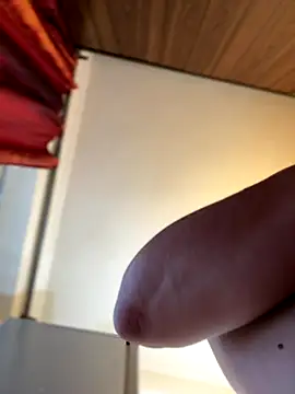 Hotmomcheckk  online show from 12/05/24, 02:00