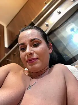 Hotmomcheckk  online show from 12/30/24, 12:52