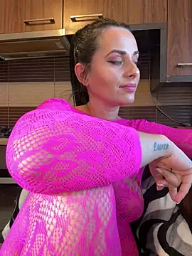 Hotmomcheckk  online show from 03/05/25, 01:28