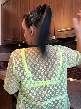 Hotmomcheckk  online show from 03/10/25, 09:43