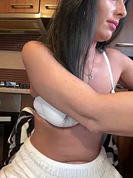 Hotmomcheckk  online show from 03/15/25, 10:13