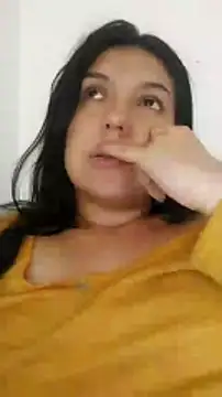 Snapshot of Sophie-hatter chatting on 01/04/25, 12:16 Sophie-hatter online show from 01/04/25, 12:16