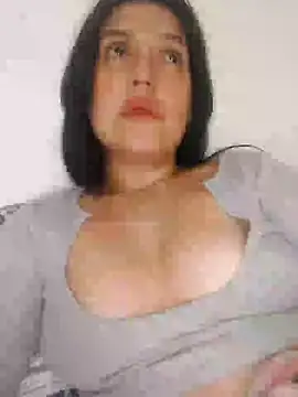 Snapshot of Sophie-hatter chatting on 01/09/25, 03:47 Sophie-hatter online show from 01/09/25, 03:47