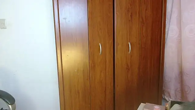 Snapshot of Sophie-hatter chatting on 01/09/25, 10:52 Sophie-hatter online show from 01/09/25, 10:52