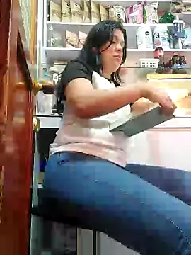 Snapshot of Sophie-hatter chatting on 01/15/25, 07:01 Sophie-hatter online show from 01/15/25, 07:01