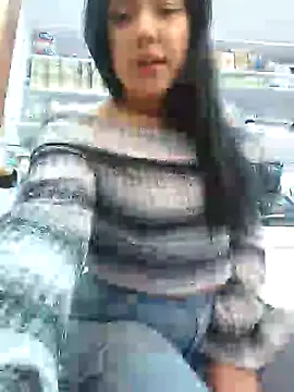 Snapshot of Sophie-hatter chatting on 01/17/25, 02:50 Sophie-hatter online show from 01/17/25, 02:50