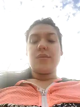 Snapshot of Sophie-hatter chatting on 01/23/25, 12:52 Sophie-hatter online show from 01/23/25, 12:52