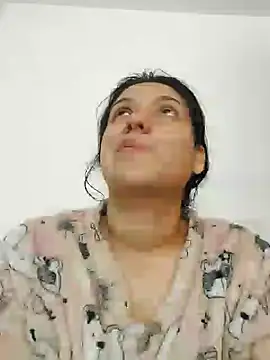 Snapshot of Sophie-hatter chatting on 01/26/25, 03:03 Sophie-hatter online show from 01/26/25, 03:03