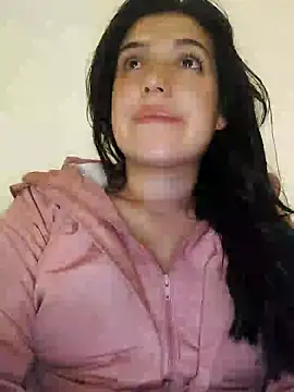 Snapshot of Sophie-hatter chatting on 01/31/25, 01:11 Sophie-hatter online show from 01/31/25, 01:11