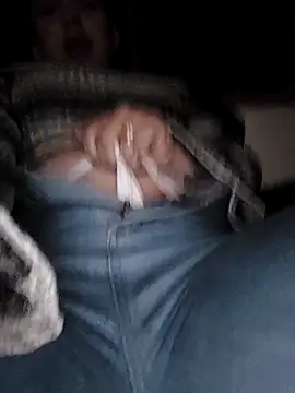 Snapshot of Sophie-hatter chatting on 02/14/25, 10:58 Sophie-hatter online show from 02/14/25, 10:58