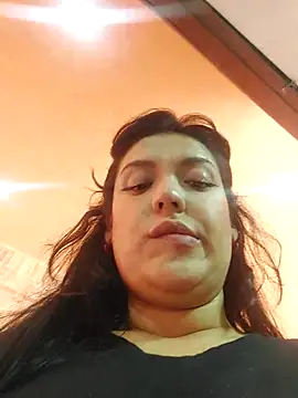 Snapshot of Sophie-hatter chatting on 02/28/25, 01:58 Sophie-hatter online show from 02/28/25, 01:58