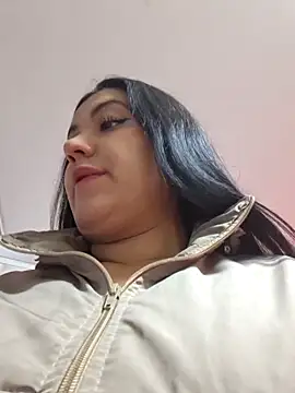 Snapshot of Sophie-hatter chatting on 09/12/25, 01:55 Sophie-hatter online show from 09/12/25, 01:55