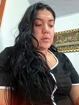 Snapshot of Sophie-hatter chatting on 12/19/25, 03:41 Sophie-hatter online show from 12/19/25, 03:41