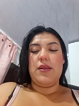 Snapshot of Sophie-hatter chatting on 03/07/26, 11:24 Sophie-hatter online show from 03/07/26, 11:24