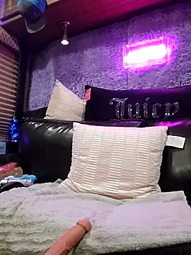 Snapshot of IndiaBlaze chatting on 02/26/25, 08:54 IndiaBlaze online show from 02/26/25, 08:54