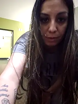 Snapshot of IndiaBlaze chatting on 02/28/25, 04:21 IndiaBlaze online show from 02/28/25, 04:21