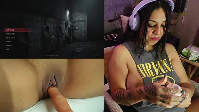 Snapshot of IndiaBlaze chatting on 10/10/25, 02:10 IndiaBlaze online show from 10/10/25, 02:10