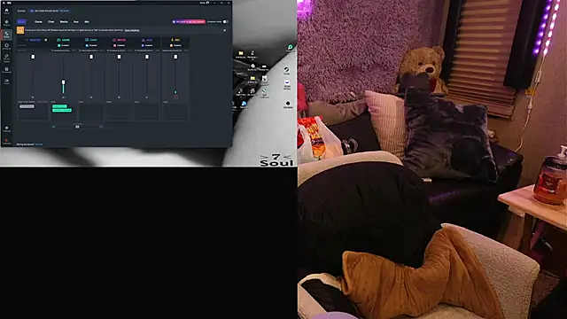 Snapshot of IndiaBlaze chatting on 10/18/25, 02:36 IndiaBlaze online show from 10/18/25, 02:36