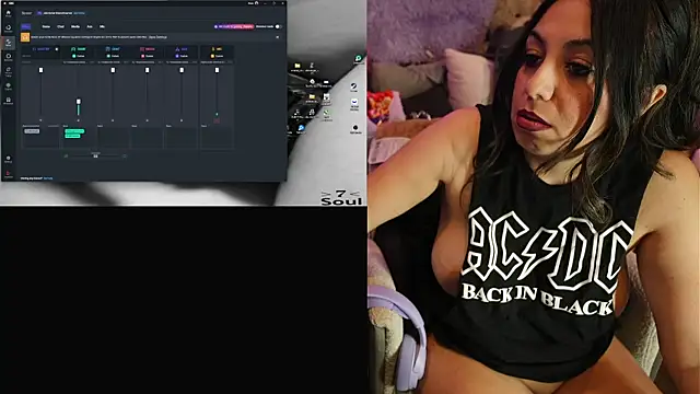 Snapshot of IndiaBlaze chatting on 10/21/25, 03:07 IndiaBlaze online show from 10/21/25, 03:07