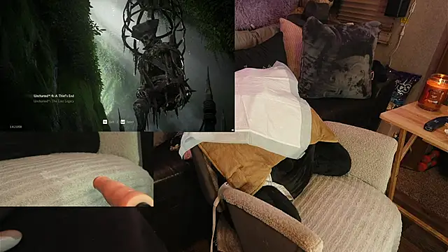 Snapshot of IndiaBlaze chatting on 12/01/25, 02:38 IndiaBlaze online show from 12/01/25, 02:38