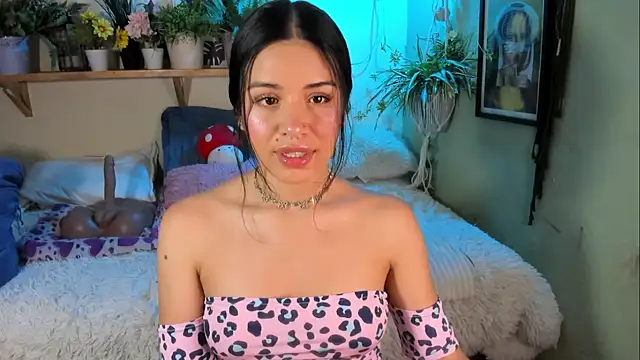 Snapshot of MiaaRose chatting on 11/22/25, 04:06 MiaaRose online show from 11/22/25, 04:06