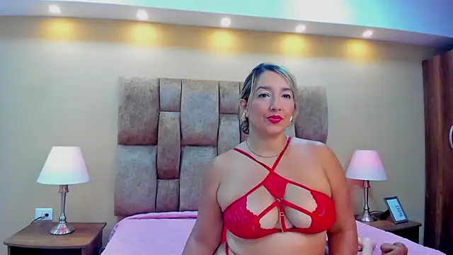 MiiaHot online show from 12/26/24, 08:21