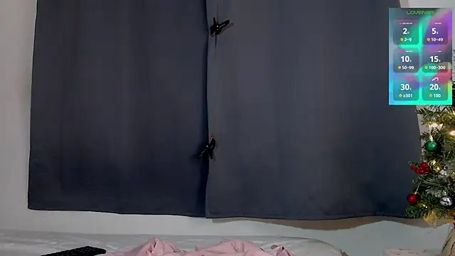 Snapshot of lanaturner_ chatting on 12/29/24, 02:27 lanaturner  online show from 12/29/24, 02:27