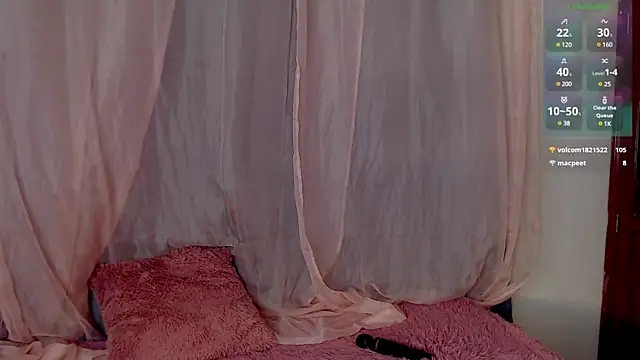 Snapshot of lanaturner_ chatting on 03/16/25, 02:10 lanaturner  online show from 03/16/25, 02:10