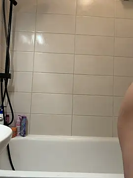 Snapshot of czruz chatting on 03/19/26, 08:57 czruz online show from 03/19/26, 08:57