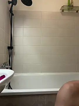 Snapshot of czruz chatting on 04/10/26, 12:49 czruz online show from 04/10/26, 12:49