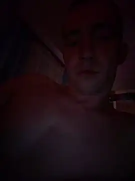 Snapshot of czruz chatting on 04/15/26, 09:04 czruz online show from 04/15/26, 09:04