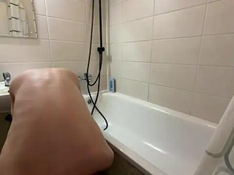 Snapshot of czruz chatting on 04/16/26, 09:39 czruz online show from 04/16/26, 09:39