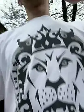 Snapshot of czruz chatting on 04/19/26, 05:01 czruz online show from 04/19/26, 05:01