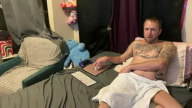 SexyDaddy303666 online show from 03/21/26, 04:17