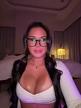 Snapshot of Lizhush_ chatting on 03/04/26, 04:13 Lizhush online show from 03/04/26, 04:13