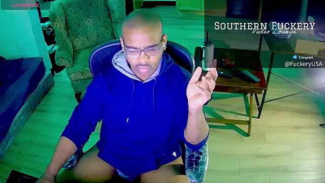 Snapshot of Southernfuckery chatting on 04/10/26, 07:02 Southernfuckery online show from 04/10/26, 07:02