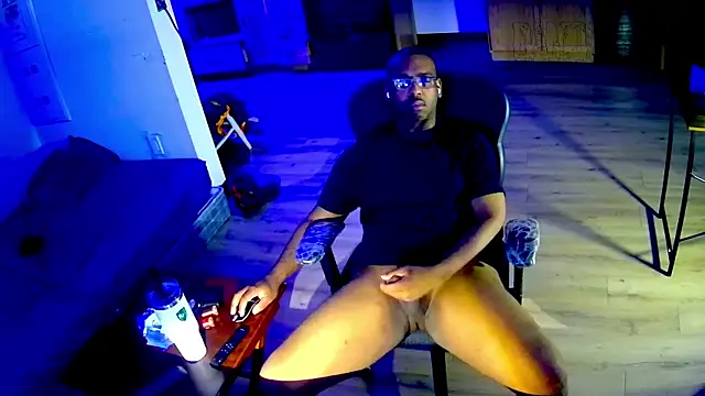 Snapshot of Southernfuckery chatting on 04/10/26, 07:40 Southernfuckery online show from 04/10/26, 07:40