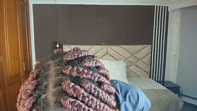 Raquel jones online show from 02/09/25, 11:25