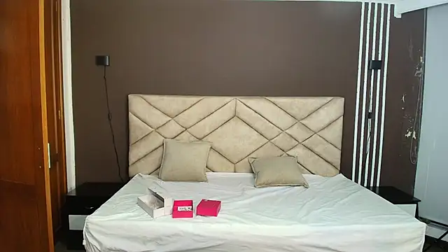 Raquel jones online show from 09/26/25, 11:47