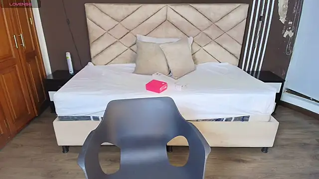 Raquel jones online show from 11/29/25, 11:57