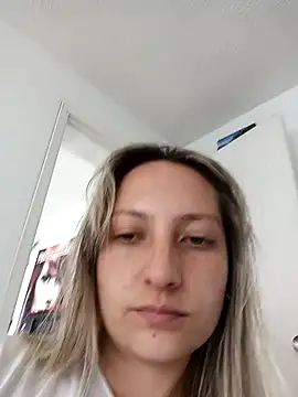 Snapshot of Adele_johnsonn1 chatting on 02/10/25, 02:48 Adele johnsonn1 online show from 02/10/25, 02:48