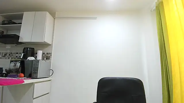 Snapshot of Adele_johnsonn1 chatting on 03/11/25, 06:08 Adele johnsonn1 online show from 03/11/25, 06:08