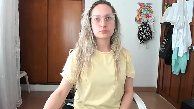 Snapshot of Adele_johnsonn1 chatting on 10/14/25, 07:03 Adele johnsonn1 online show from 10/14/25, 07:03