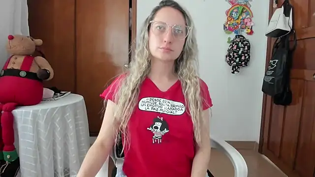 Snapshot of Adele_johnsonn1 chatting on 07/08/26, 05:06 Adele johnsonn1 online show from 07/08/26, 05:06